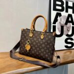 Louis Youth Bag - Image 4