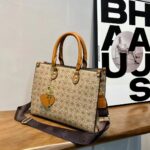 Louis Youth Bag
