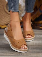 Foreign trade casual sandals with a buckle - Image 3