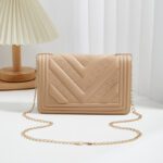 Simple fashion shoulder small square bag, Korean classic embossed square bag 2025