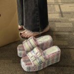 Small Chanel style slippers for women